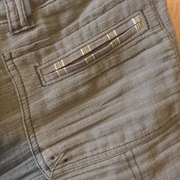 Khaki cotton shorts from anthropologie - Picture 3 of 4